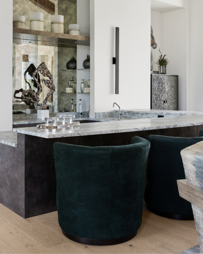 Vintage Elegance Decanters - Smoked Luster, Set of 2